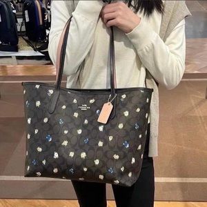 Coach City Tote In Signature Canvas With Vintage Mini Rose Print - NWT!